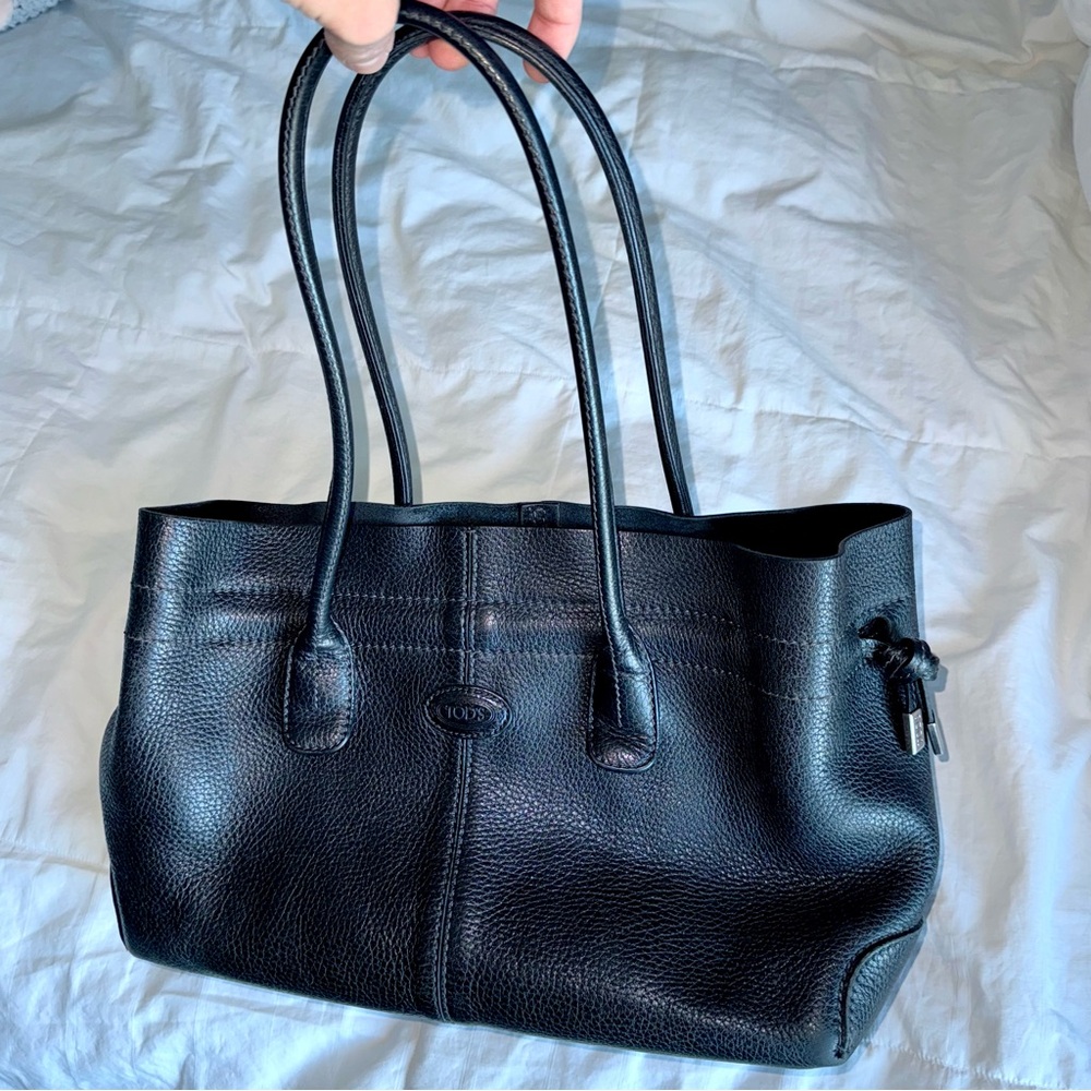 TOD’S Black Leather Bag